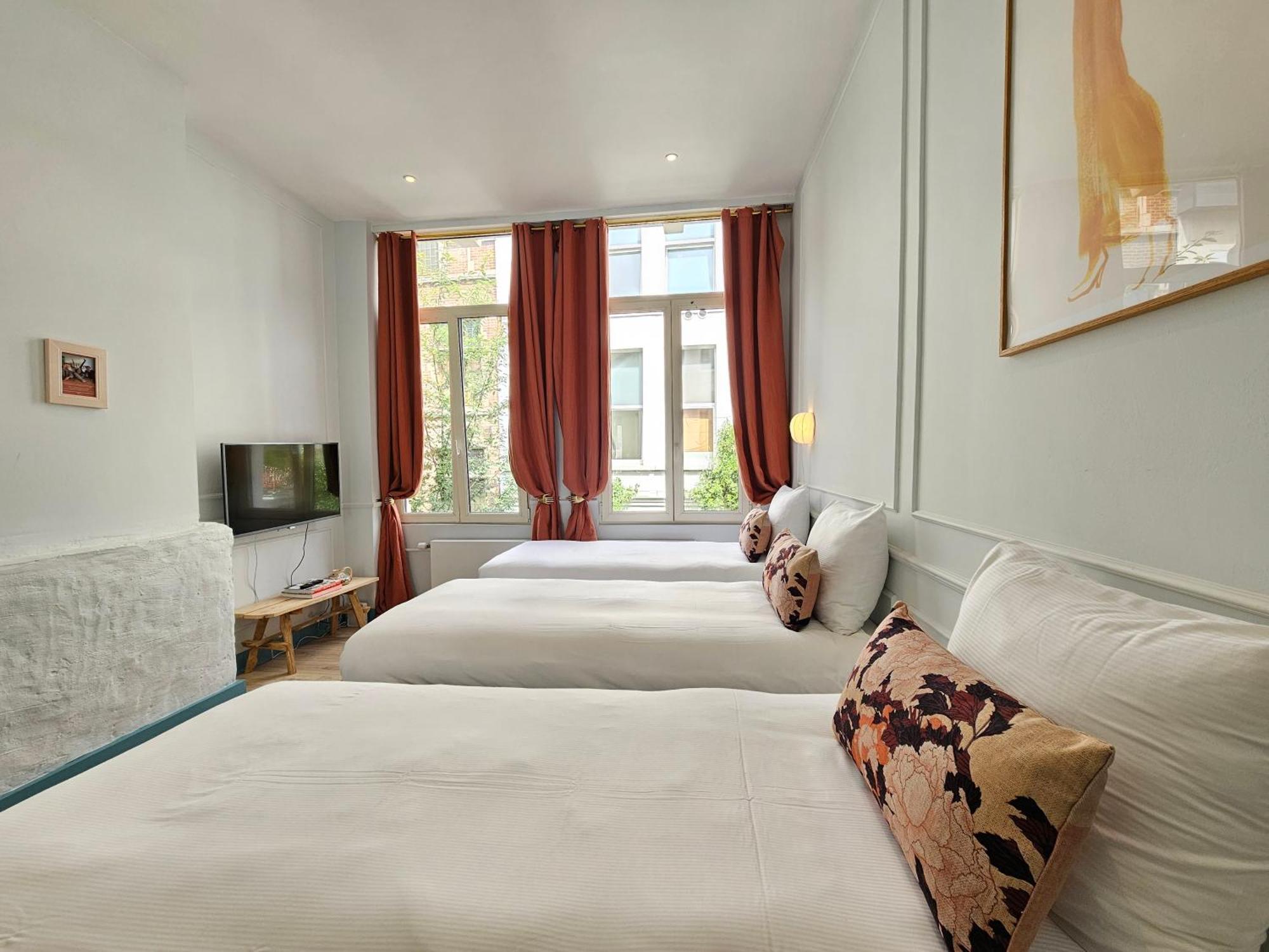 Shway - The Saffron Dress Villa Antwerp Luaran gambar